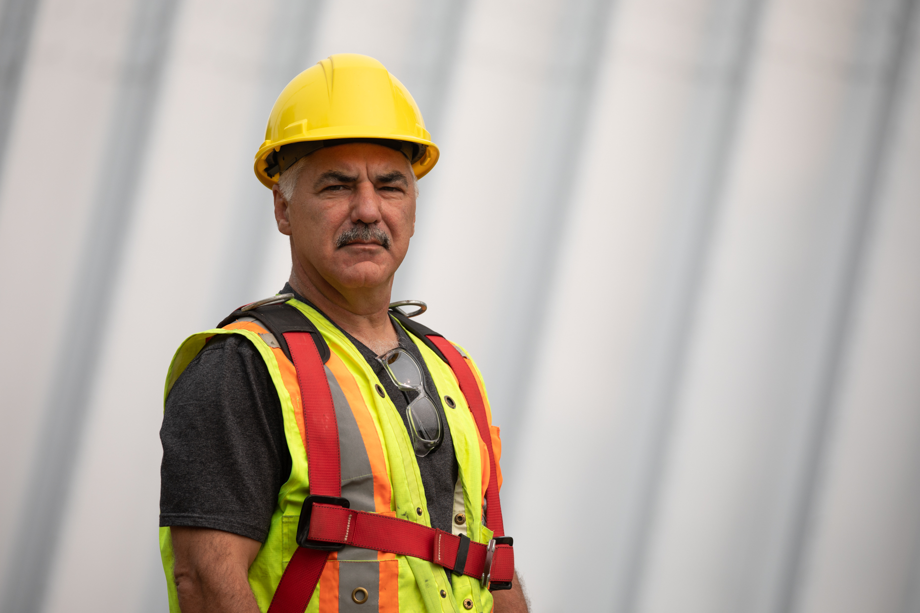 HUMAN_TRANSITION_RENEWABLE_ENERGY_CANADA_WORKER_JUST-11