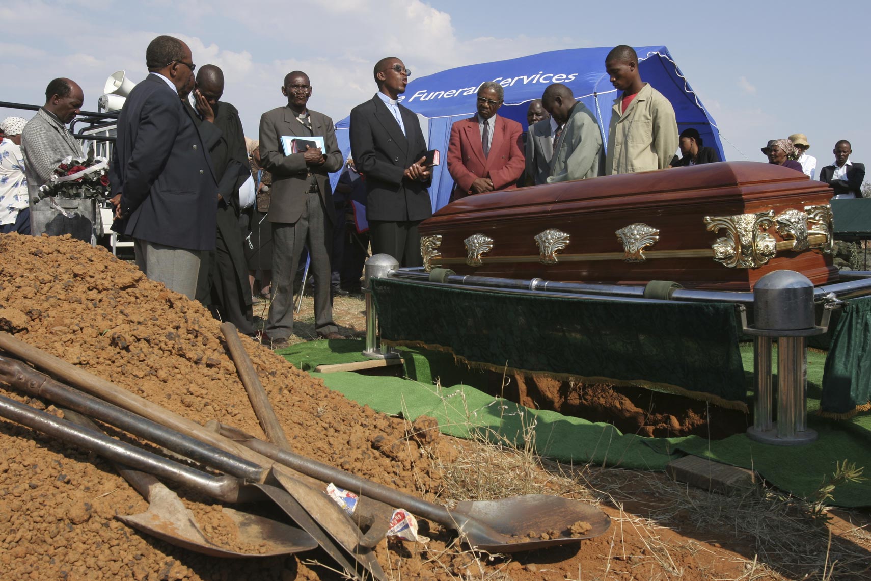 HIV-Botswana-funeral-02.jpg